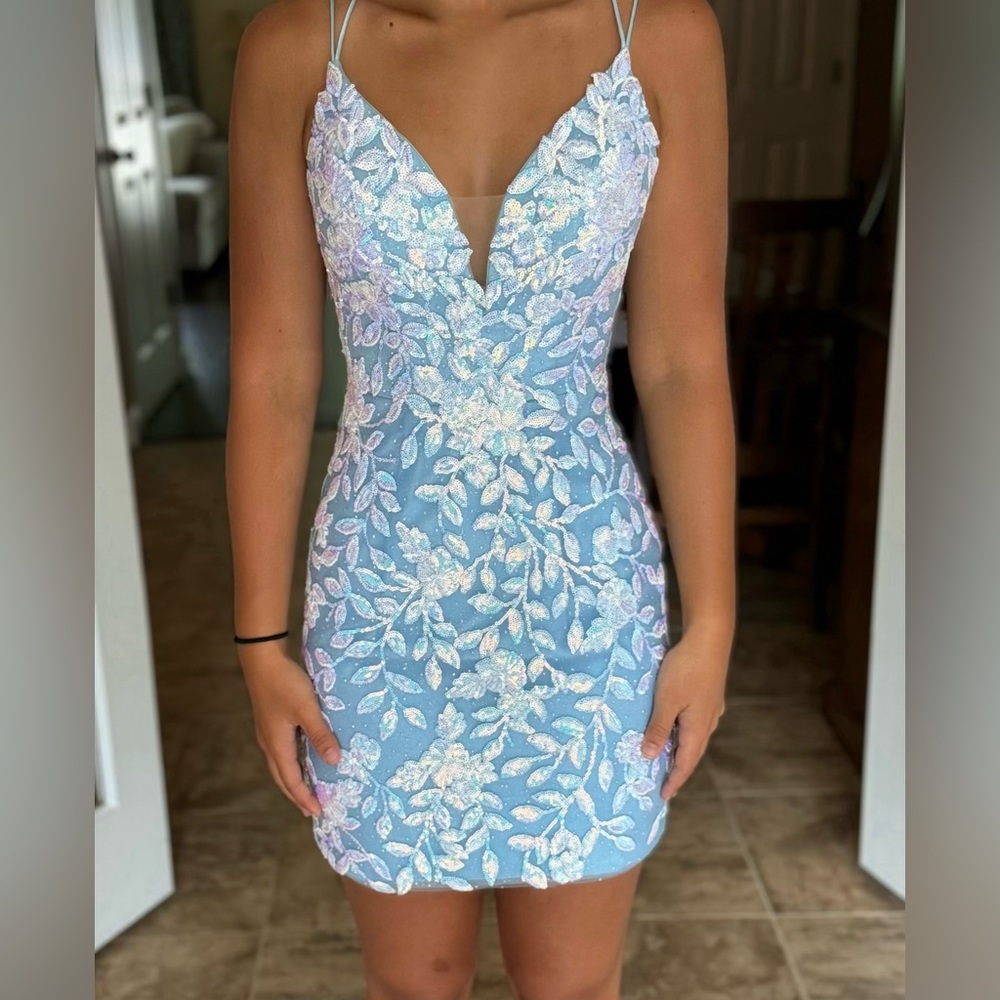 Size 0 homecoming dress